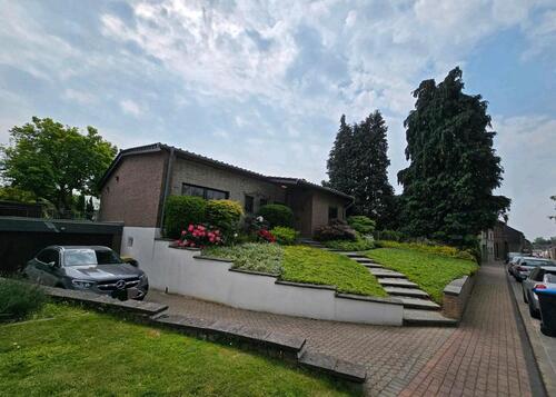 Foto - Modernisierter Wohntraum mit großem Grundstück und Doppelgarage