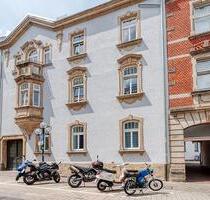 Herrschaftliche 4 Zimmer Citywohnung mit Balkon und Aufzug bis in die Wohnung - Bayreuth