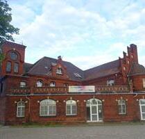 Kaiserliches Postamt Wittenberge als Denkmal mit ICE Anschluss