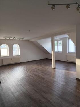 Foto - Charmante DG Wohnung - 740,00&nbsp;EUR Kaltmiete, ca.&nbsp; 80,00&nbsp;m&sup2;