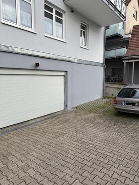 Foto - Biete PKW-Stellplatz zur Vermietung.