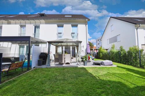 Foto - Reihenendhaus in gepflegtem Neubaugebiet – Terrasse, Garten & Carport