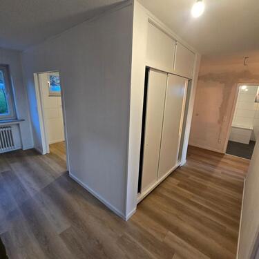 Foto - Tapezieren, einziehen & wohlfühlen