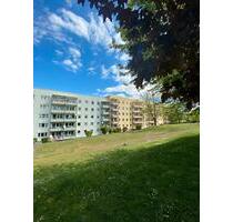 Helle und geräumige 3-Zimmer-Wohnung mit Balkon - Mühlhausen (Thüringen)