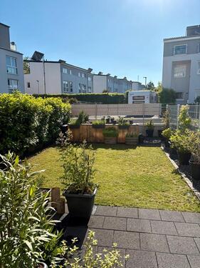 Foto - Moderne Erdgeschosswohnung mit kleinem Garten u. TG-Stellplatz