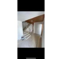 Renoviertes Einfamilienhaus - 1.300,00&nbsp;EUR Kaltmiete, ca.&nbsp; 170,00&nbsp;m&sup2; in Kell am See (PLZ: 54427)