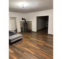 Charmante Wohnung im OG - 1.350,00&nbsp;EUR Kaltmiete, ca.&nbsp; 159,00&nbsp;m&sup2; in Bad Oldesloe (PLZ: 23843)