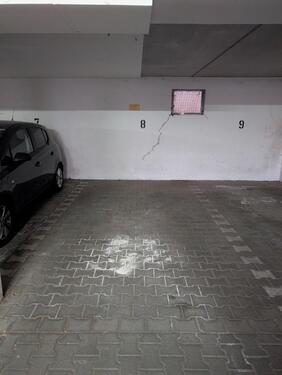 Foto - Tiefgaragenstellplatz zu vermieten