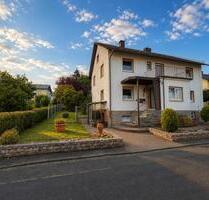 Zweifamilienhaus mit großem Grundstück – 167 m² Wohnfläche - Driedorf