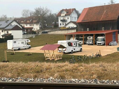 Foto - Dauerstellplätze für Wohnmobile oder Wohnwagen