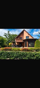 Foto - Schönes Einfamilienhaus mit vielen Zimmern und super Lage am Park