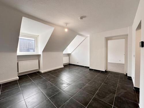 Foto - Großzügige 4-Zimmer-Dachgeschoss-Wohnung 