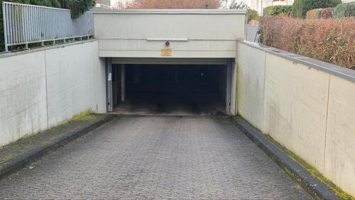Foto - Tiefgaragenstellplatz in Bad Kreuznach , OldtimerMotorrad o.ä.