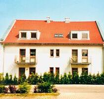 Großzügige 2-Zimmer Dachwohnung mit Balkon in guter Lage - Roth