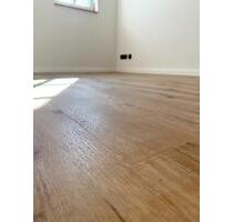 ERSTBEZUG: SANIERTE 2-RAUM DG WOHNUNG MIT BALKON & STELLPLATZ - Dresden Schönfeld-Weißig ERSTBEZUG: SANIERTE 2-RAUM DG WOHNUNG MIT BALKON & STELLPLATZ - Dresden Schönfeld-Weißig