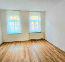 Frisch renoviert und ruhig: 2 Raum Wohnung in Bitterfeld - Bitterfeld-Wolfen