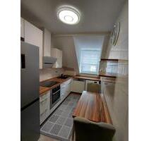 Attraktive 2-Zimmer-Dachgeschosswohnung mit Balkon + Garage.. - Köfering