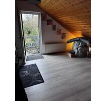 Dachgeschosswohnung in Rastede - 660,00&nbsp;EUR Kaltmiete, ca.&nbsp; 90,00&nbsp;m&sup2; in Rastede (PLZ: 26180)