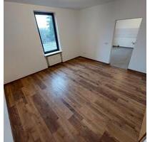 Schöne helle 2 Zimmer, Küche, Bad Wohnung im EG. - Saarbrücken West