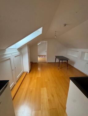 Foto - DG Wohnung zur Pauschalmiete - 650,00&nbsp;EUR Kaltmiete, ca.&nbsp; 32,00&nbsp;m&sup2;