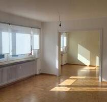 Helle 3,5 Zimmer Wohnung 98m² mit Balkon - Leinfelden-Echterdingen