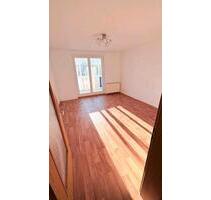 Helle und schöne 3-Zimmer-Wohnung mit Balkon und Einbauküche - Magdeburg Alte Neustadt