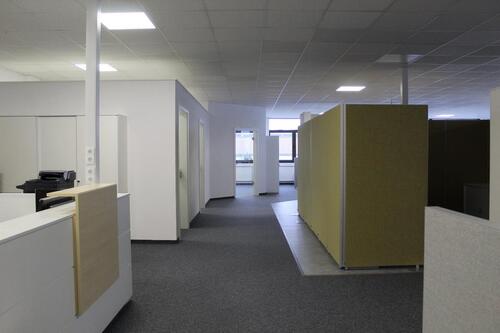 Foto - Eine große Büroeinheit - Großraumbüro ca. 300 qm - Unlängst renoviert - Glasfaser - Provisonsfrei! Direkt vom Eigentümer