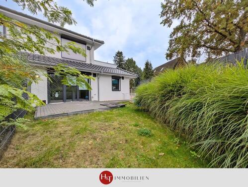 Foto - Großzügig und modern mit eigenem Garten im KfW-Effizienzhaus 40+ EE