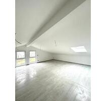 3 Zi-Dachgeschosswohnung - 1.130,00&nbsp;EUR Kaltmiete, ca.&nbsp; 110,00&nbsp;m&sup2; in Aßlar (PLZ: 35614)