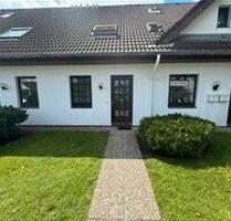 Frisch saniert: 2-Zimmer-EG-Wohnung mit Terrasse bei Büsum