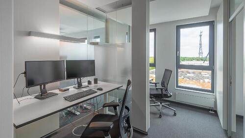 Foto - Moderne, helle TOP-Arbeitsplätze in Online-Unternehmen - All-in-Miete