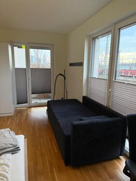 Foto - 1-Zimmer Neubau-Wohnung möbliert (Zentrale Lage Skyline Blick)