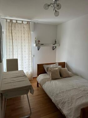 Foto - Helles Zimmer in gemütlichem Einfamilienhaus zu vermieten