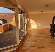 Extravagante 4-Zi-Maisonette-Whg. mit Loggia und Dachterrasse - Ebringen