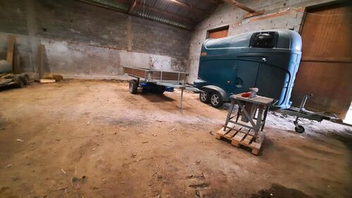 Foto - Hallenstellplatz Wohnmobile ,Wohnwagen usw.