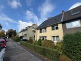 Foto - Außergewöhnliche DG-Wohnung (95m2) in gepflegter Doppelhaushälfte