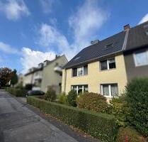 Außergewöhnliche DG-Wohnung (95m2) in gepflegter Doppelhaushälfte - Gelsenkirchen Erle