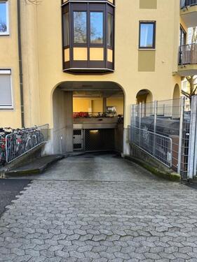 Foto - Tiefgaragenplatz - 50,00 EUR Miete,