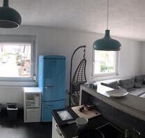 Helle 3 Zimmer Wohnung mit Dachterrasse im 1. OG in Tiefenbronn