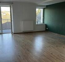 Hachenburg: 2 ZKB mit Balkon und Stellplatz