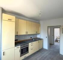 Modernisiert & Helle 2 Zimmer Wohnung inkl. Küche im Mietpreis - Solingen