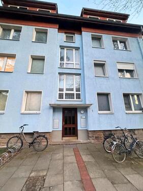 Foto - 1 Zimmer mit Balkon in 2 Zimmer Wohnung für Mädchen