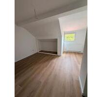 Moderne 2-Zimmer-Dachgeschosswohnung in Essen