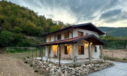 Foto - Neues zweistöckiges Haus zur Miete in Süd-West Bulgarien