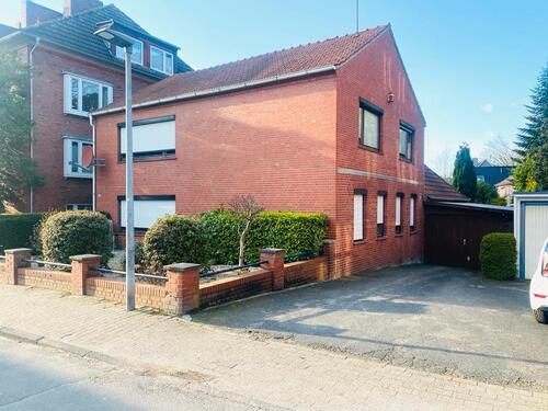 Foto - Großes Einfamilienhaus am Wall (nahe Tennisverein) in Emden