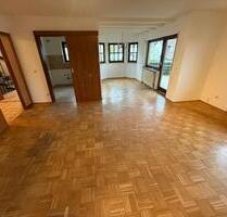 3,5-Zi.-EG-Wohnung in Güglingen mit Parkplatz + Terrasse