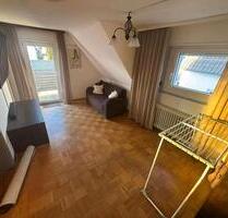 helle 4 Zimmer DG-Wohnung mit Balkon in Ötisheim Waldsiedlung