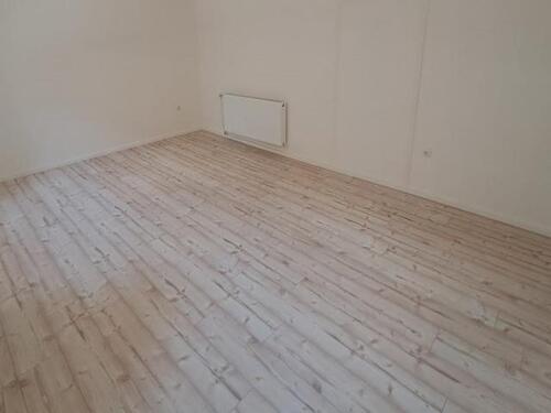 Foto - Vollständig 2025 neu erstellte 2 Zi.-Erdgeschoss-Whg. mit neuem Bad, Garten u. Kfz.-Platz