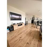 Moderne 2-Zimmer-Dachgeschosswohnung mit Stellplatz - Illingen