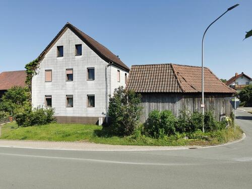 Foto - Bauernhaus, zur Sanierung, mit großem Grundstück (Baugrundstück)